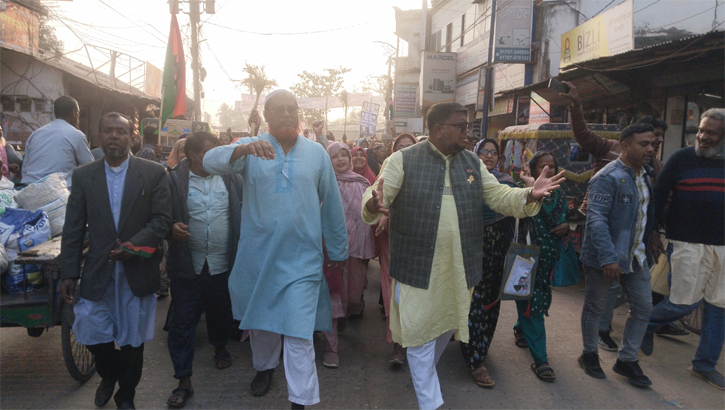 পাঁচবিবিতে ধানের শীষের সমর্থনে বিশাল মিছিল